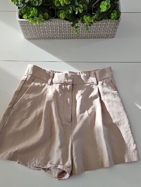 H&M Beige High-Waist Linen Blend Pleated Women's Shorts